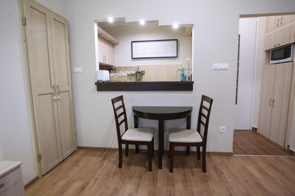 D.Five Premium Studio In The Center Apartment Budapest Room photo